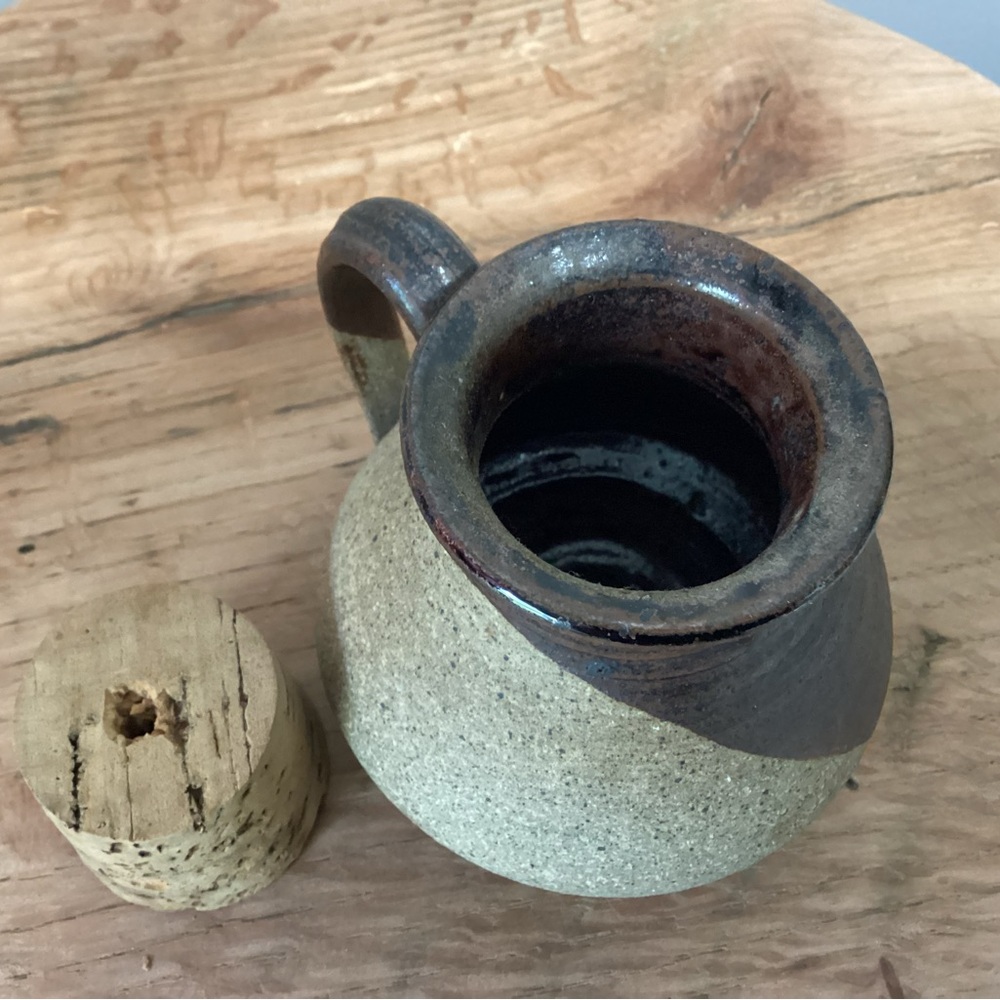 🟤 Vintage - Two Toned Handmade Ceramic Pottery Jar / Creamer / Pitcher - Unique - Picture 8 of 15